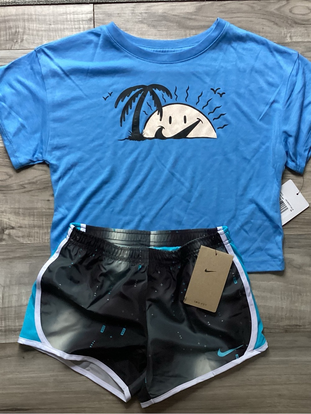 Nike girls Tee & Shorts outfit size 6X(NWT) ~PRICE FIRM, NO OFFERS~